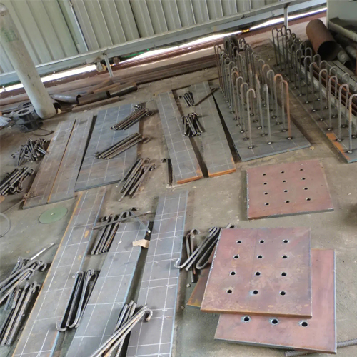 有哪些其他因素会影响唐山预埋件位置的确定？